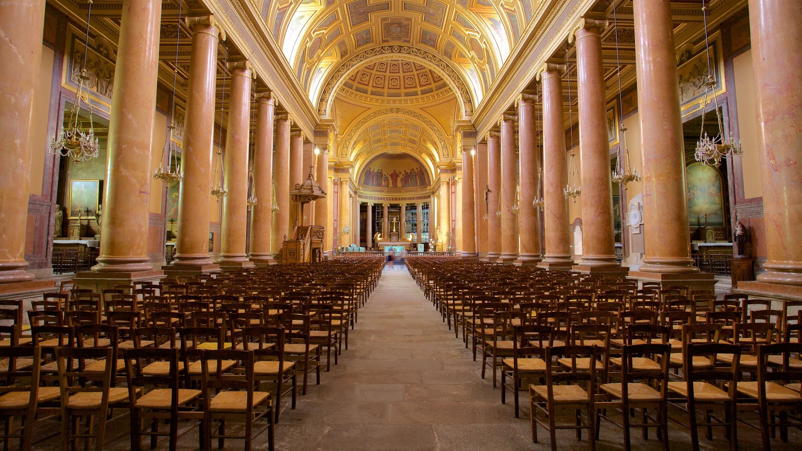 ⛪ 생피에르 대성당(카테드랄 생피에르 드 렌)